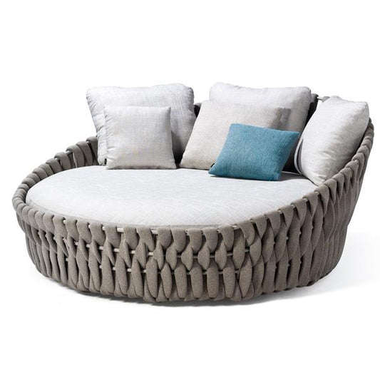 πΏ Luxe Comfort, Timeless Elegance β The Ultimate Outdoor Daybed! π